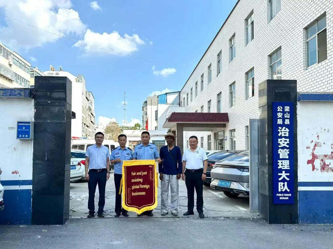 Jining police and Authorities  helped African buyers solve complaints about used vehicles